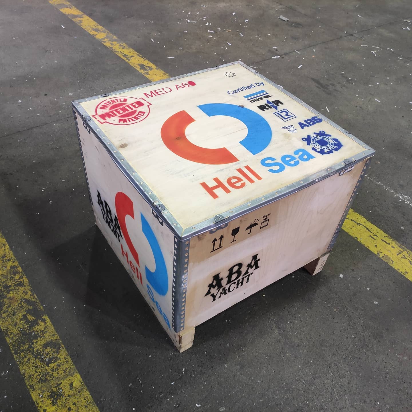 Hell-Sea manufacturing and installation documentation — gallery 1